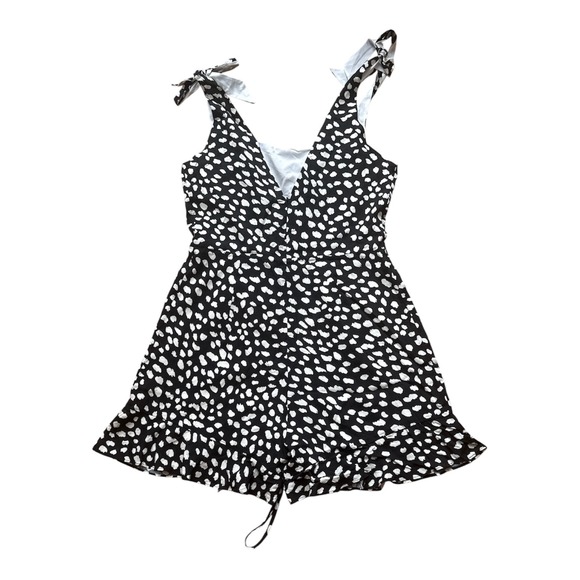 Black White Polka Dot Romper Tie Shoulder Ruffle Hem Sleeveless Sunsuit S - Picture 3 of 4